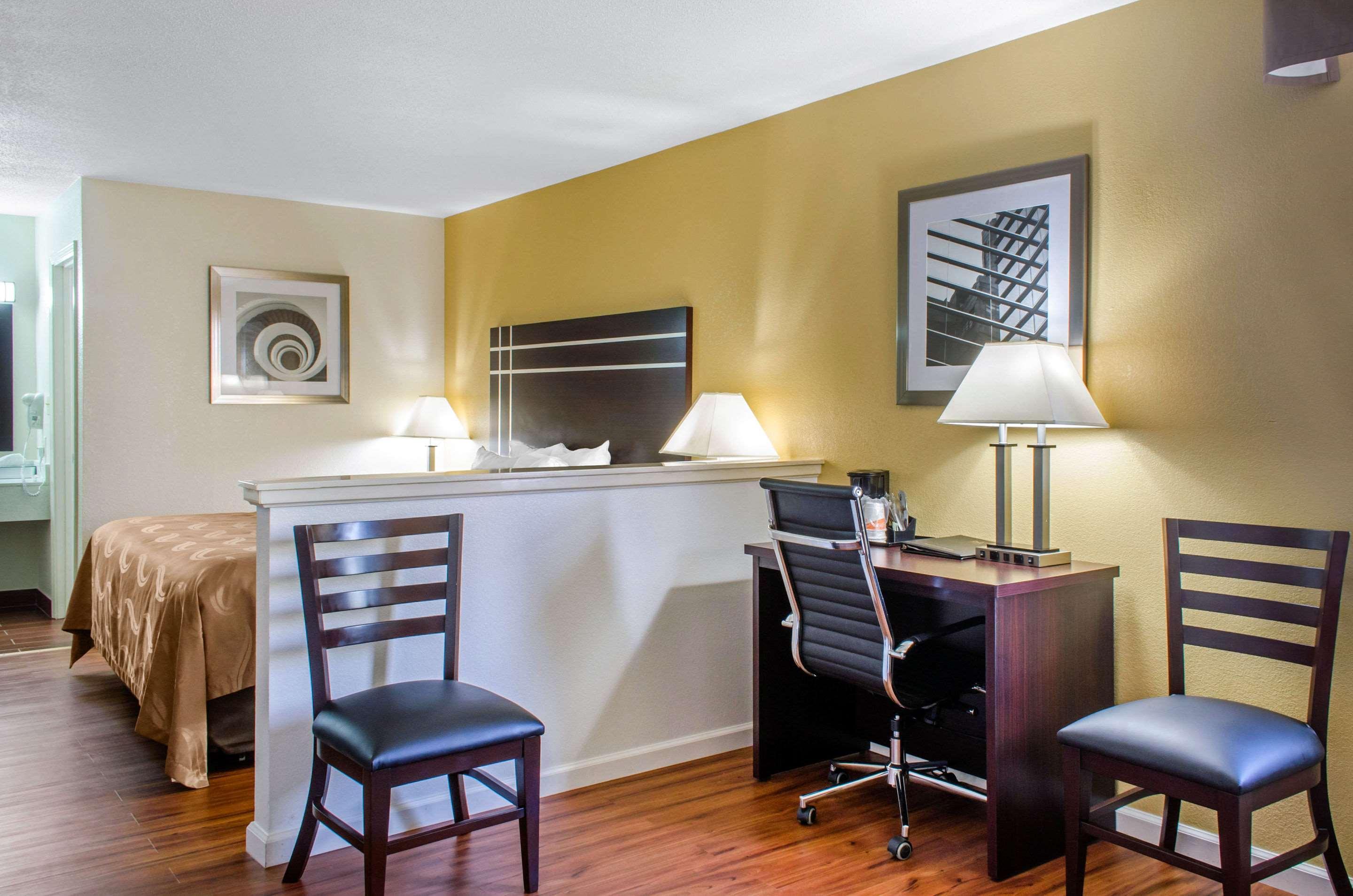 Quality Inn McComb Extérieur photo