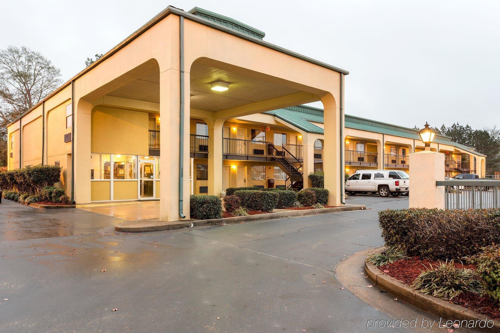 Quality Inn McComb Extérieur photo