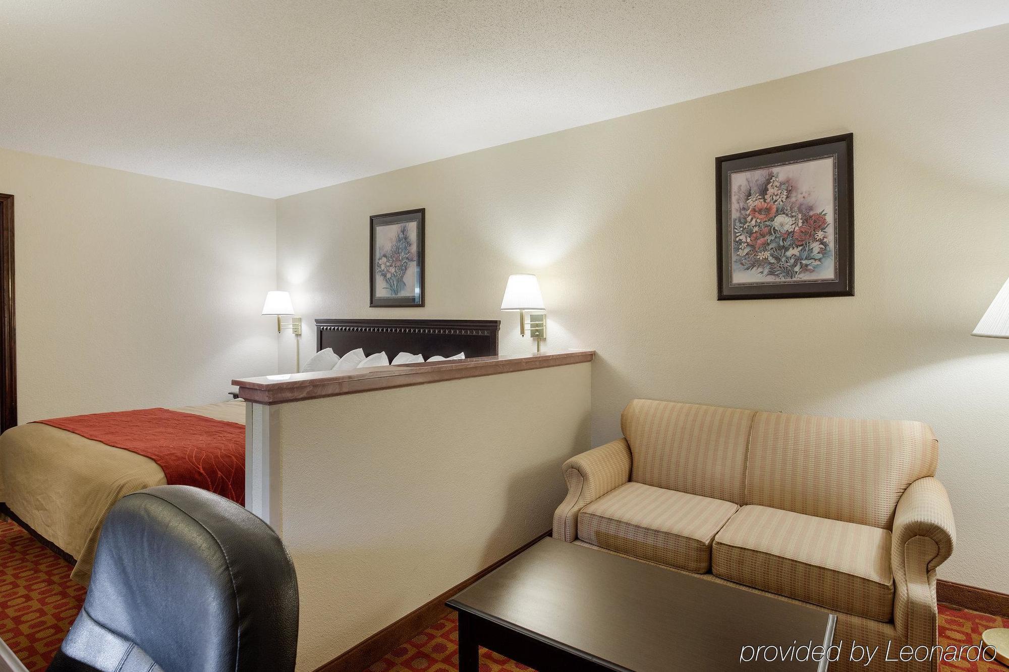 Quality Inn McComb Extérieur photo
