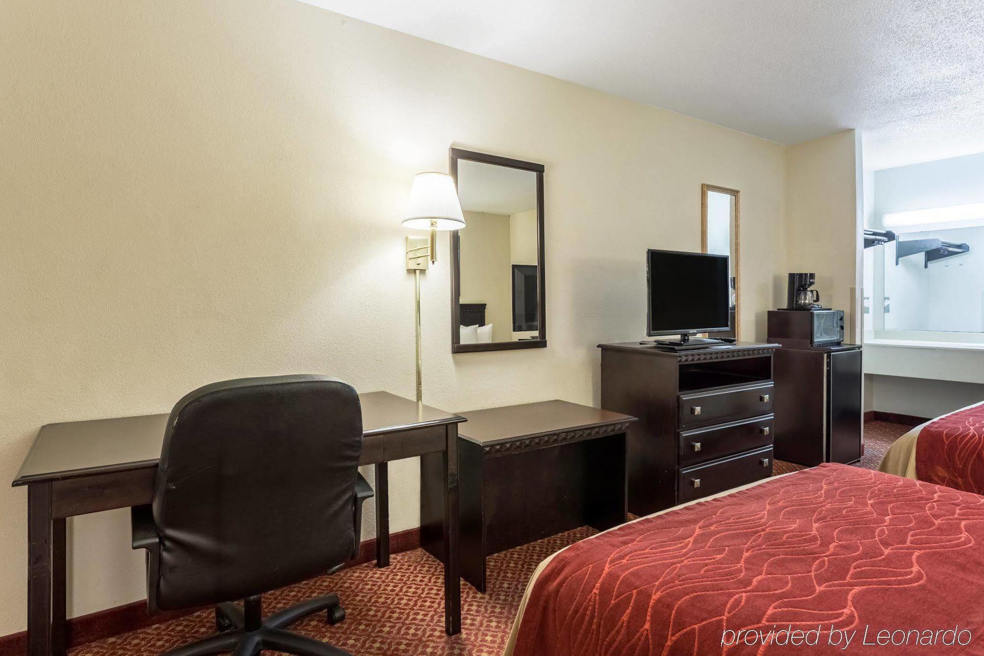Quality Inn McComb Extérieur photo